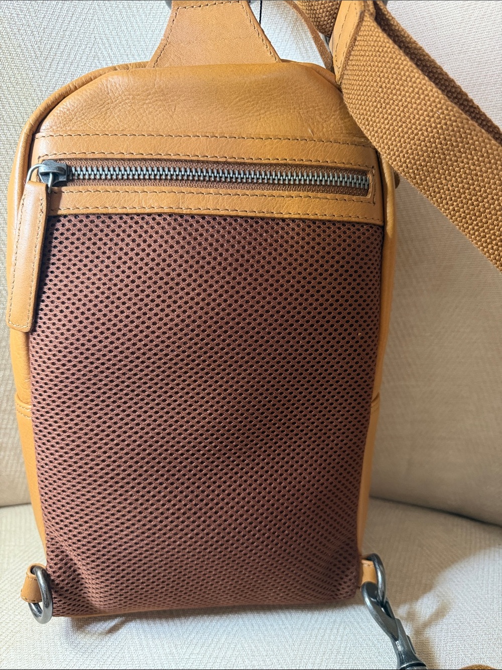 Spikes & Sparrow Tan Leather Crossbody Sling Bag - Picture 5 of 14